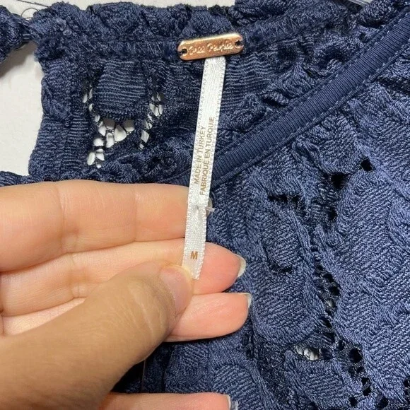 Free People Olivia Lace Tee in Navy M NWT - Picture 8 of 13